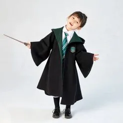 Cosplayfly Kids Cosplay Harry Potter Hogwarts Gryffindor Slytherin Ravenclaw Hufflepuff Wizard Witch Robe Cosplay Costume For Halloween Carnival -Pas Cher Cosplay Magasin HarryPotterHogwartsGryffindorSlytherinRavenclawHufflepuffWizardWitchRobeCosplayCostumeforHalloweenCarnival 4 1400x